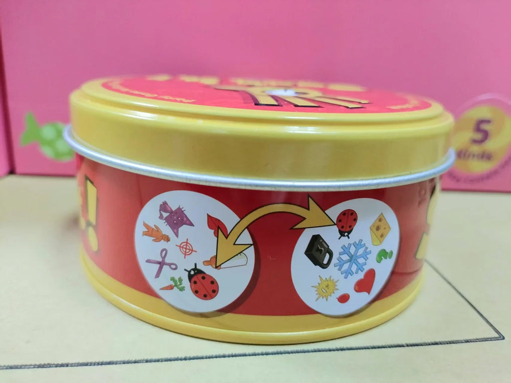 Juego Cartas Disney 100 Años Maravilla - Caja Metal Familia Navidad Halloween