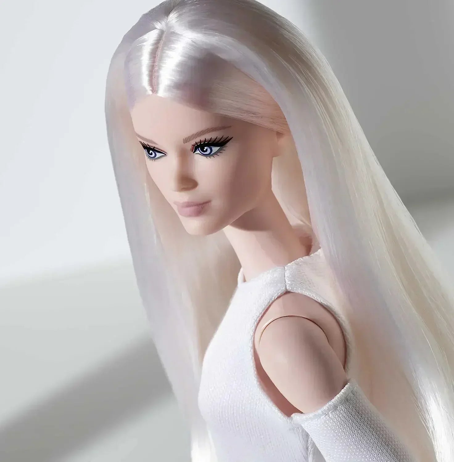 Muñeca Barbie Signature Looks Rubia Alta Vestido Blanco Botas Plataforma